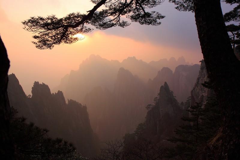 Возрождение хуаншань. Заповедник Хуаншань. Желтые горы Хуаншань. Хуаншань горы Хуаншань. Хуаншань Аньхой.